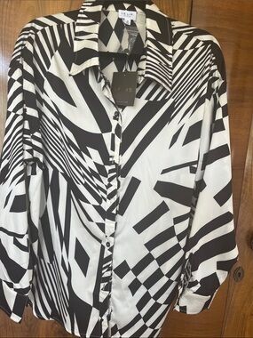 Le Lis Black & White Abstract Graphic Button-Down Blouse- Medium-New With Tags!